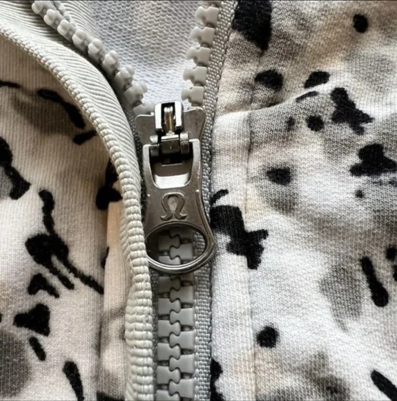 Lululemon Athletica Silver/Gray Asana Jacket - Picture 4 of 15